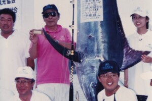 チームフィンノール服部善郎氏144.9kgのクロカジキ