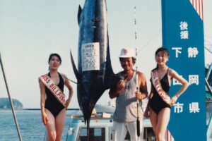 126.5kg のクロカジキアングラー秋山氏